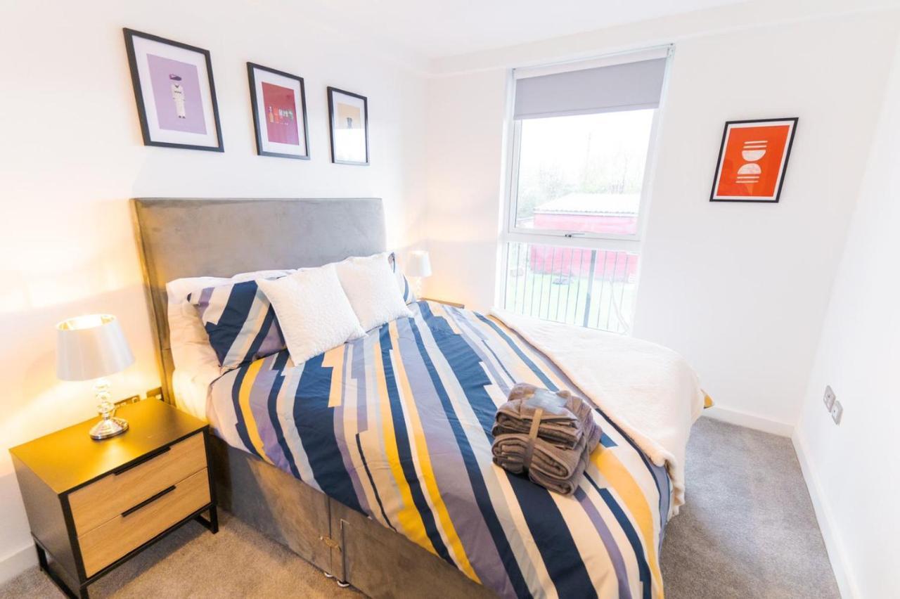 Exquisite Cosy 2-Bed Apartment In Salford Manchester Luaran gambar