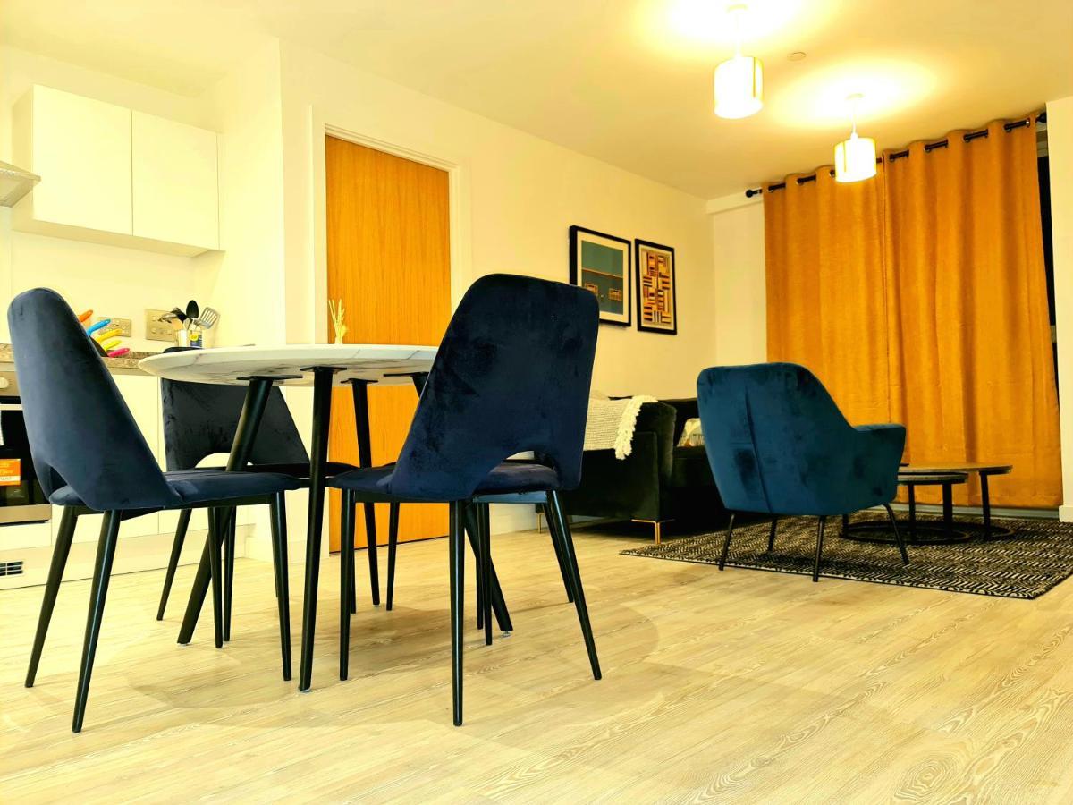 Exquisite Cosy 2-Bed Apartment In Salford Manchester Luaran gambar