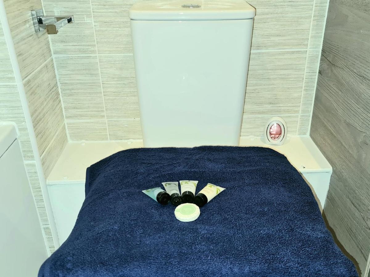 Exquisite Cosy 2-Bed Apartment In Salford Manchester Luaran gambar