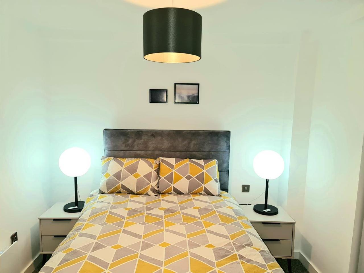 Exquisite Cosy 2-Bed Apartment In Salford Manchester Luaran gambar